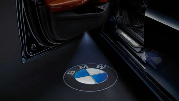 Diodowe projektory drzwiowe BMW.